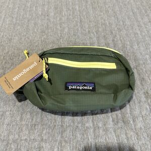 Patagonia Ultralight Black Hole Mini Hip Pack 1L NeonGreen Hiking Fishing Travel